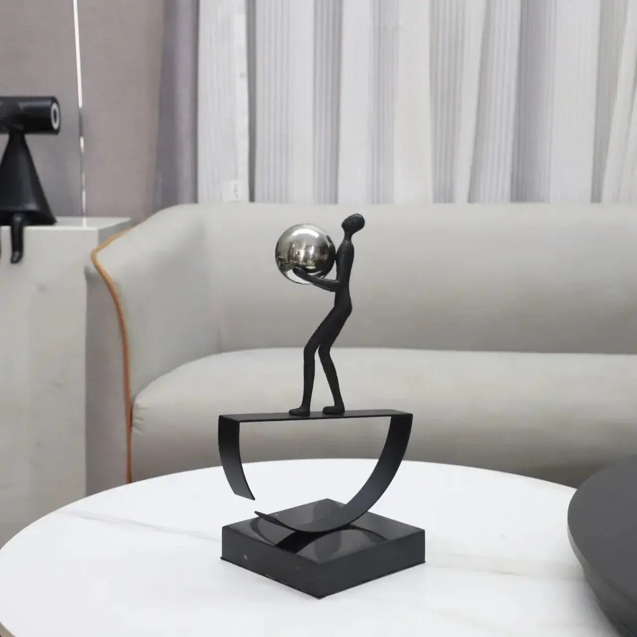 Figurines de sport acrobatiques abstraites Sculpture de personnage de bureau Artisanat en résine pour la maison N&M