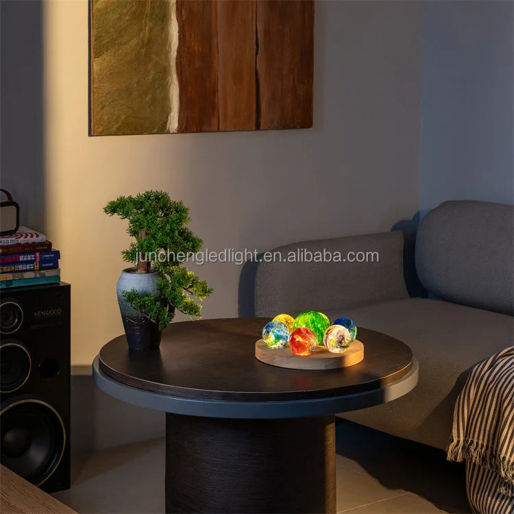Petits accents décoratifs Designs Lune Système solaire Ornement de boule de cristal lumineux Cadeau d’anniversaire Led Night Light Accessoires pour la maison N&M