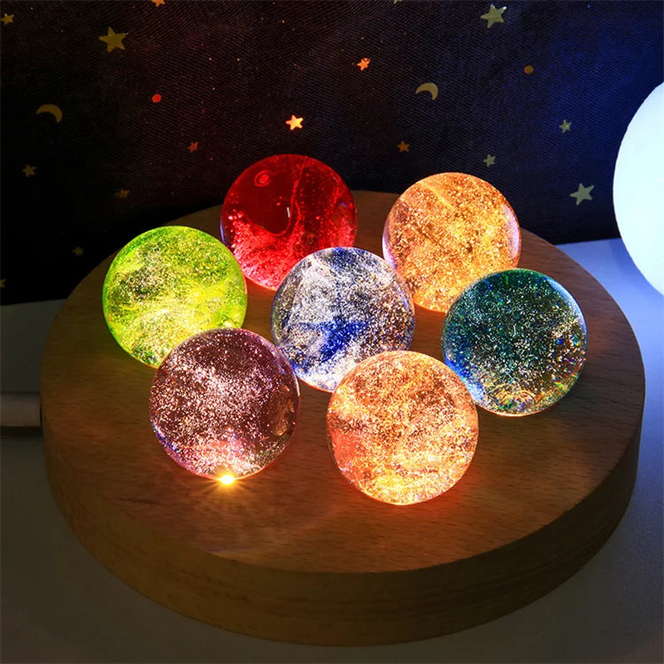 Petits accents décoratifs Designs Lune Système solaire Ornement de boule de cristal lumineux Cadeau d’anniversaire Led Night Light Accessoires pour la maison N&M